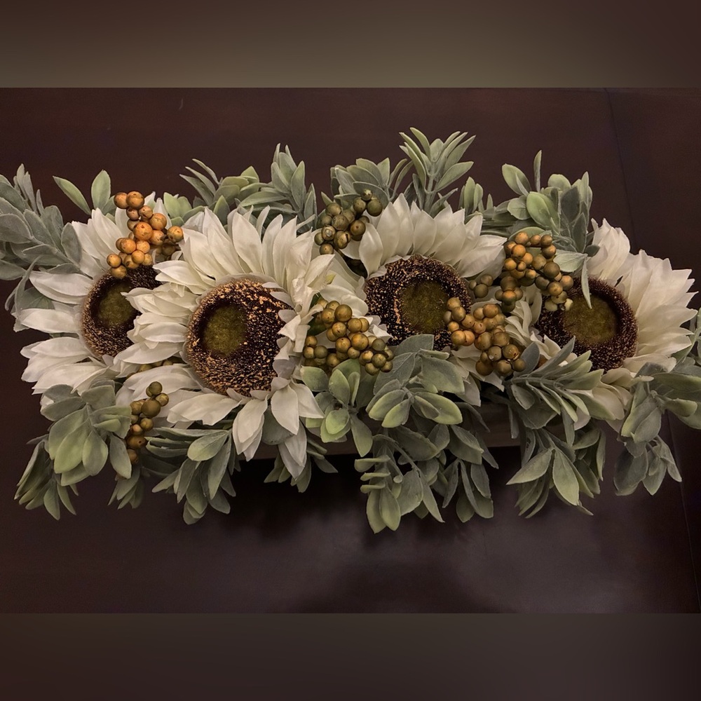 Elegant Green and Cream sunflower 🌻 🤍 Floral Arrangement